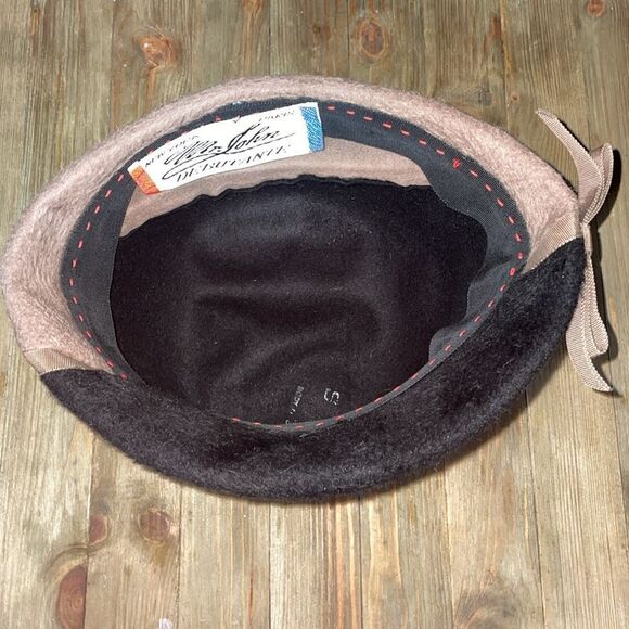 Mr. John Debutante Vintage Hat Black & Tan Taupe 40s 50s Bowl Flapper Cap Gatsby - Picture 3 of 6
